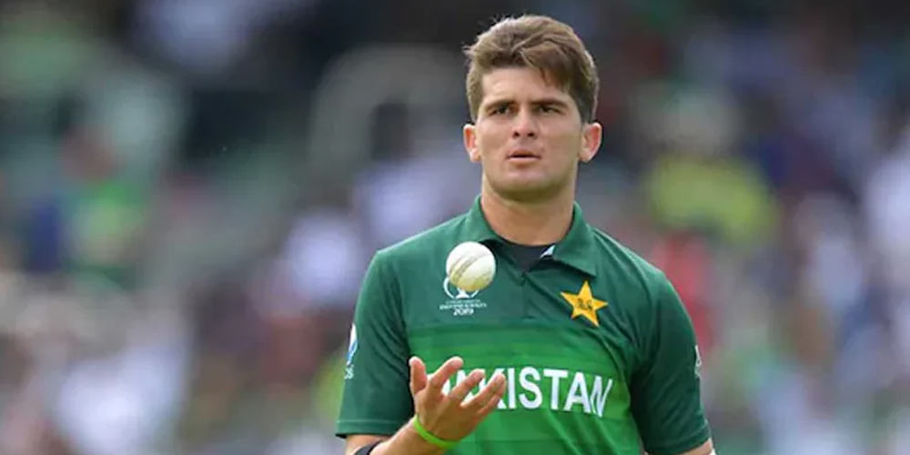पाकिस्तान क्रिकेट बोर्डद्वारा कप्तान परिवर्तन